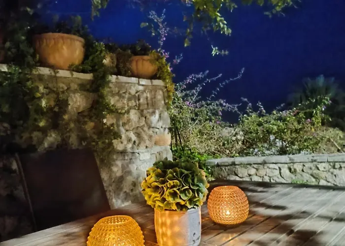Aga's Seaview